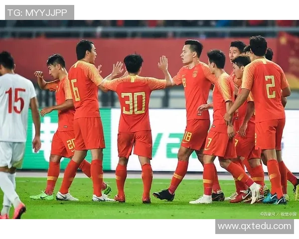 足球明星与球迷之间的情感纽带与互动关系探讨